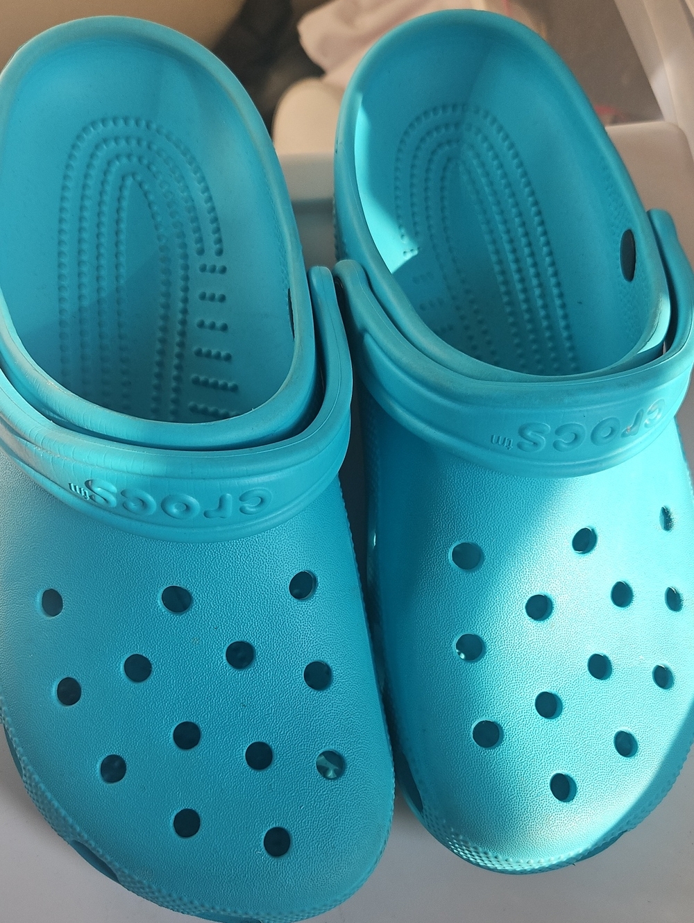 Crocs Classic Clog in Turquoise